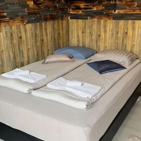 Hunters Little House Villa Gardur Bagian luar foto