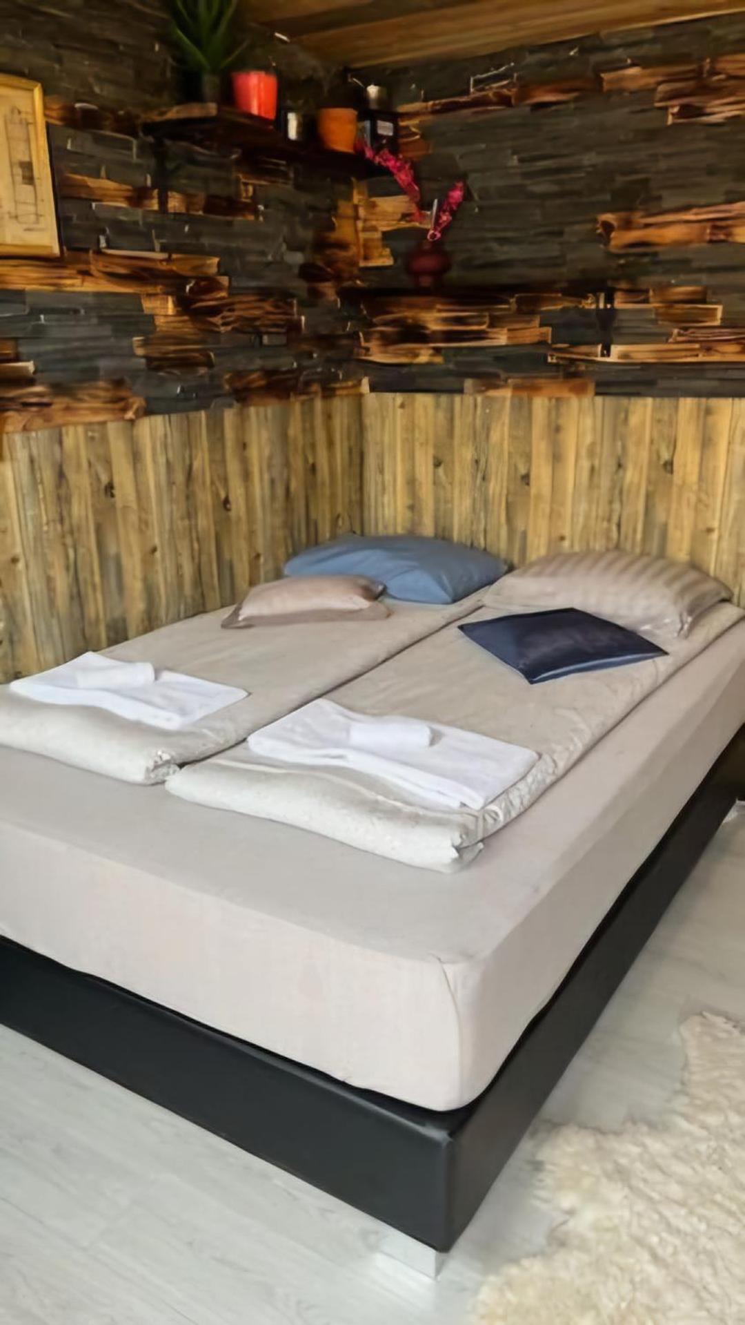 Hunters Little House Villa Gardur Bagian luar foto